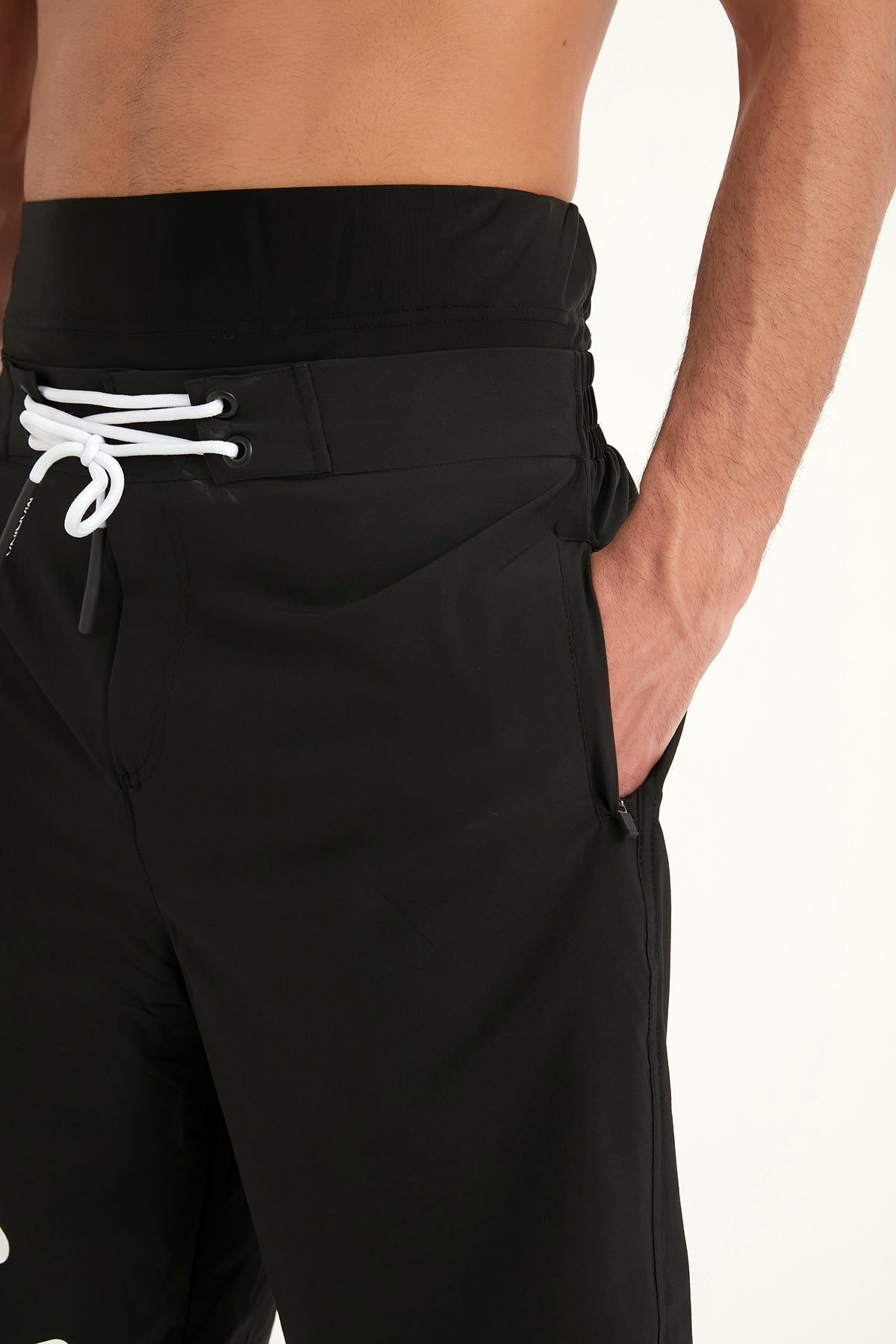 Marina Black Modest Men’s Swim Shorts - S2503-1 Erkek Şort La Vie Bien Marina Black Modest Men’s Swim Shorts - S2503-1