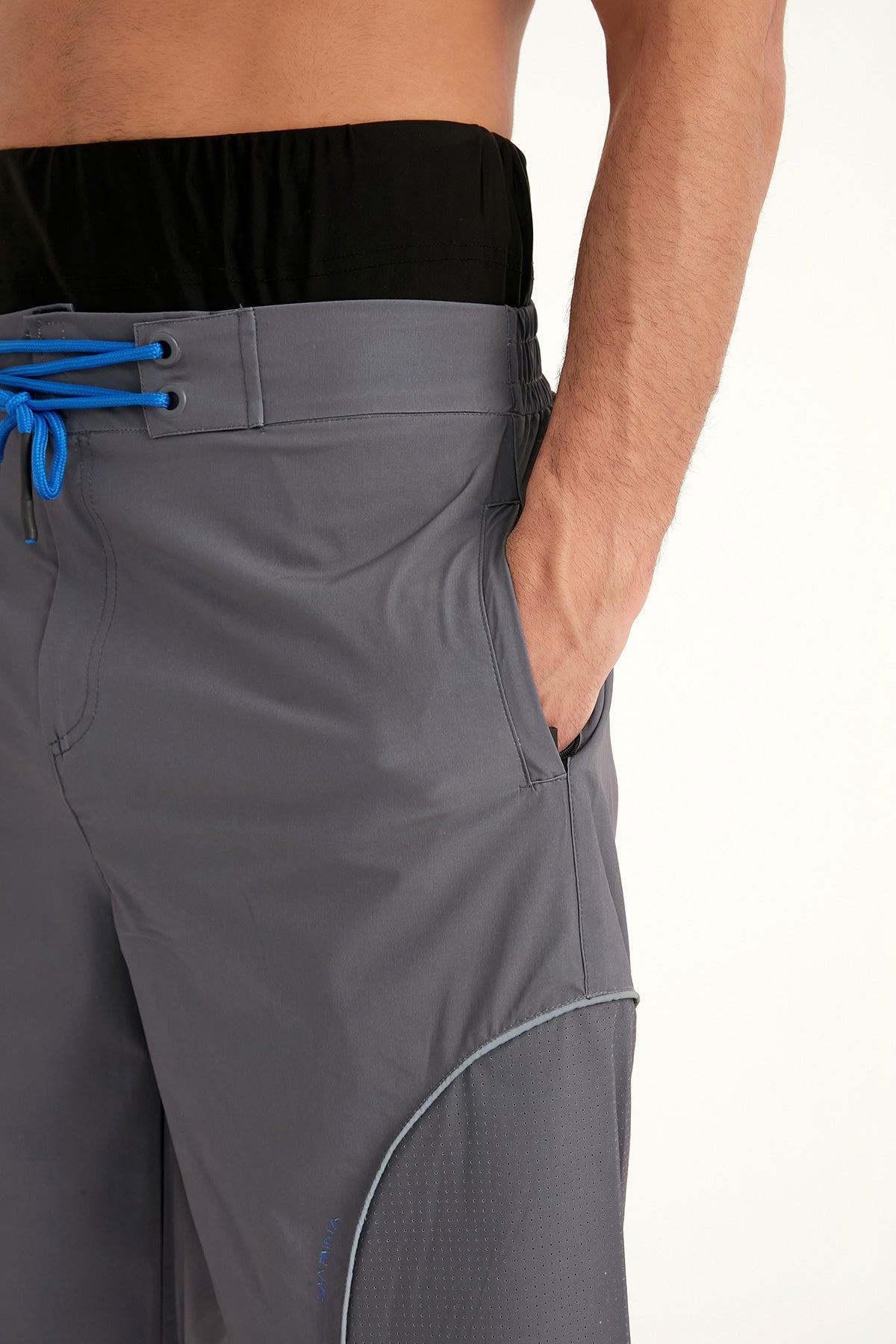 Marina Gray Men's Modest Swim Shorts – S2501-1 Erkek Şort La Vie Bien Marina Gray Men's Modest Swim Shorts – S2501-1