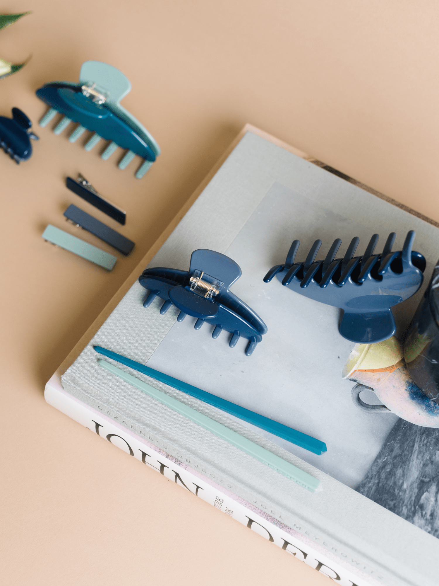 Medium Hair Claw - Sea