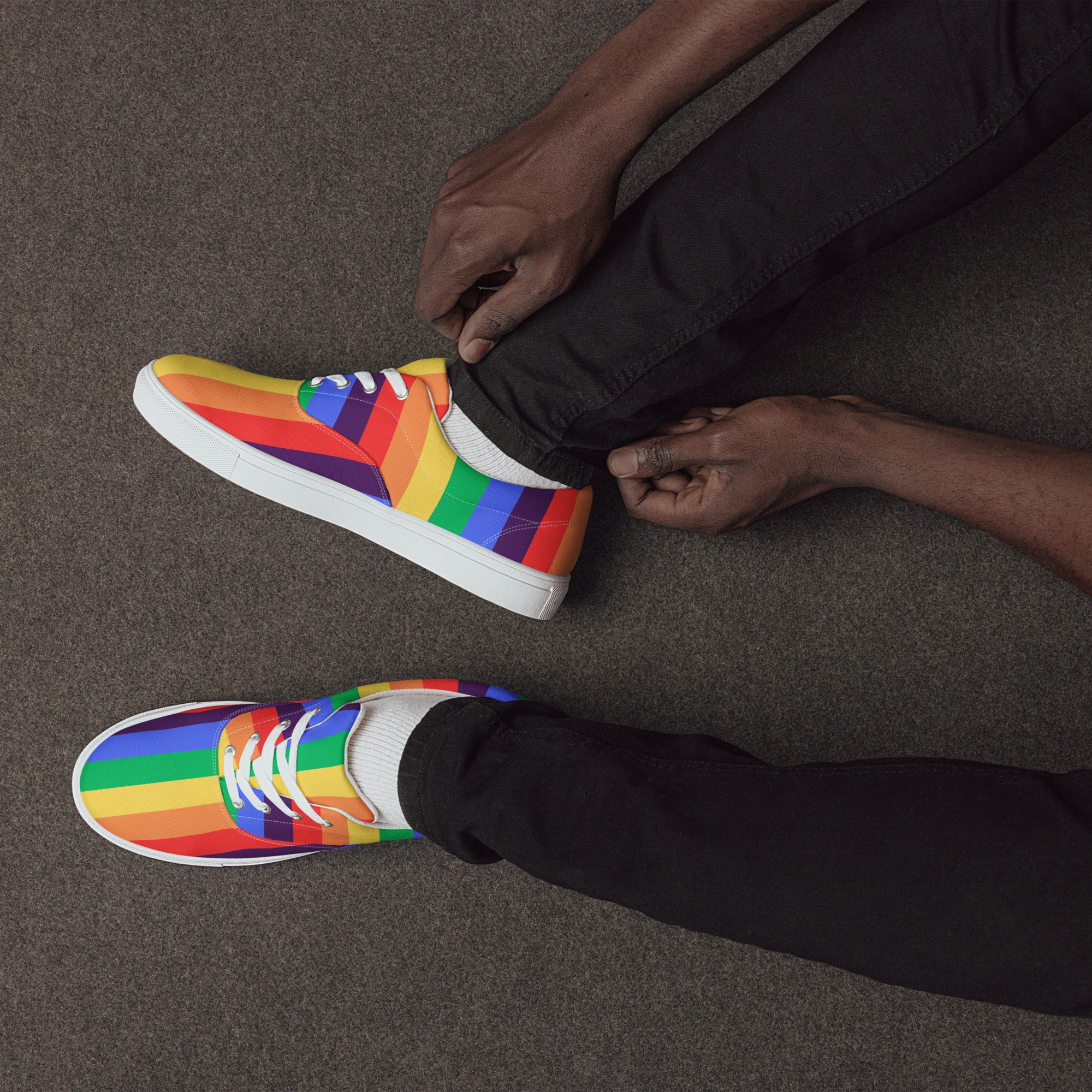 Men’s rainbow stripes lace-up canvas shoes