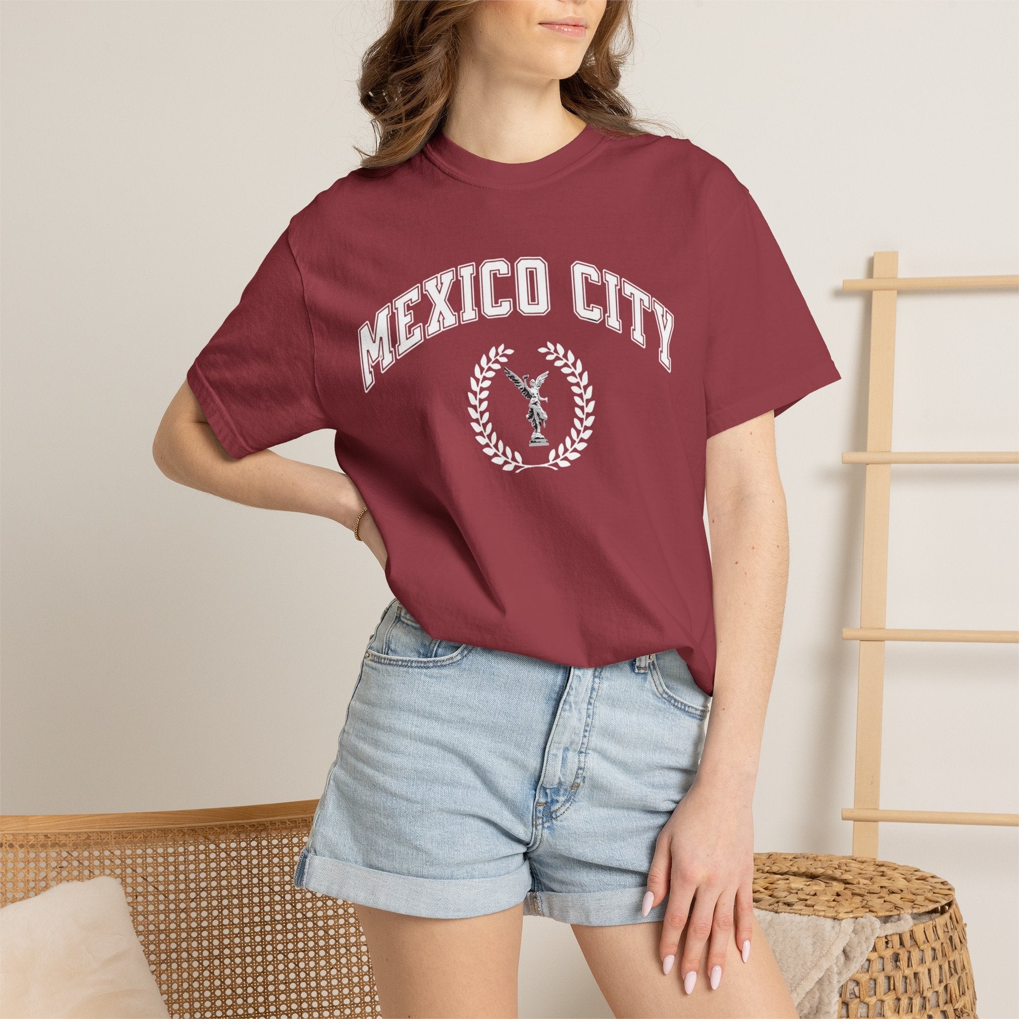 Mexico City Vintage Tee — Laurel Crest with Monumento a la Independencia Graphic T-Shirt T-Shirt La Vie Bien Mexico City Vintage Tee — Laurel Crest with Monumento a la Independencia Graphic T-Shirt