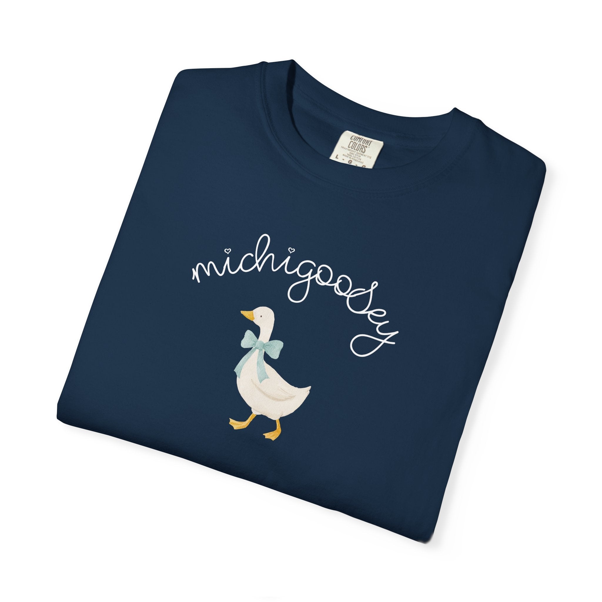 Michigoosey Silly Goose Michigan T-Shirt, cute goose with bow Michigan Gift souvenir T-Shirt La Vie Bien Michigoosey Silly Goose Michigan T-Shirt, cute goose with bow Michigan Gift souvenir