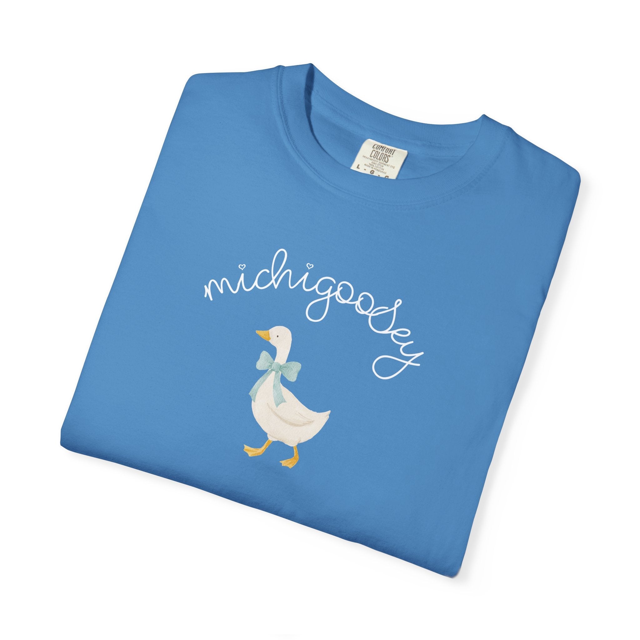 Michigoosey Silly Goose Michigan T-Shirt, cute goose with bow Michigan Gift souvenir T-Shirt La Vie Bien Michigoosey Silly Goose Michigan T-Shirt, cute goose with bow Michigan Gift souvenir