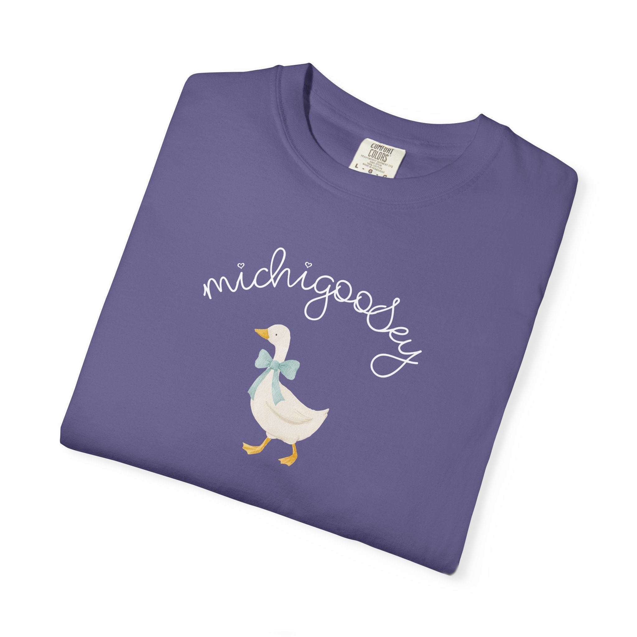 Michigoosey Silly Goose Michigan T-Shirt, cute goose with bow Michigan Gift souvenir T-Shirt La Vie Bien Michigoosey Silly Goose Michigan T-Shirt, cute goose with bow Michigan Gift souvenir