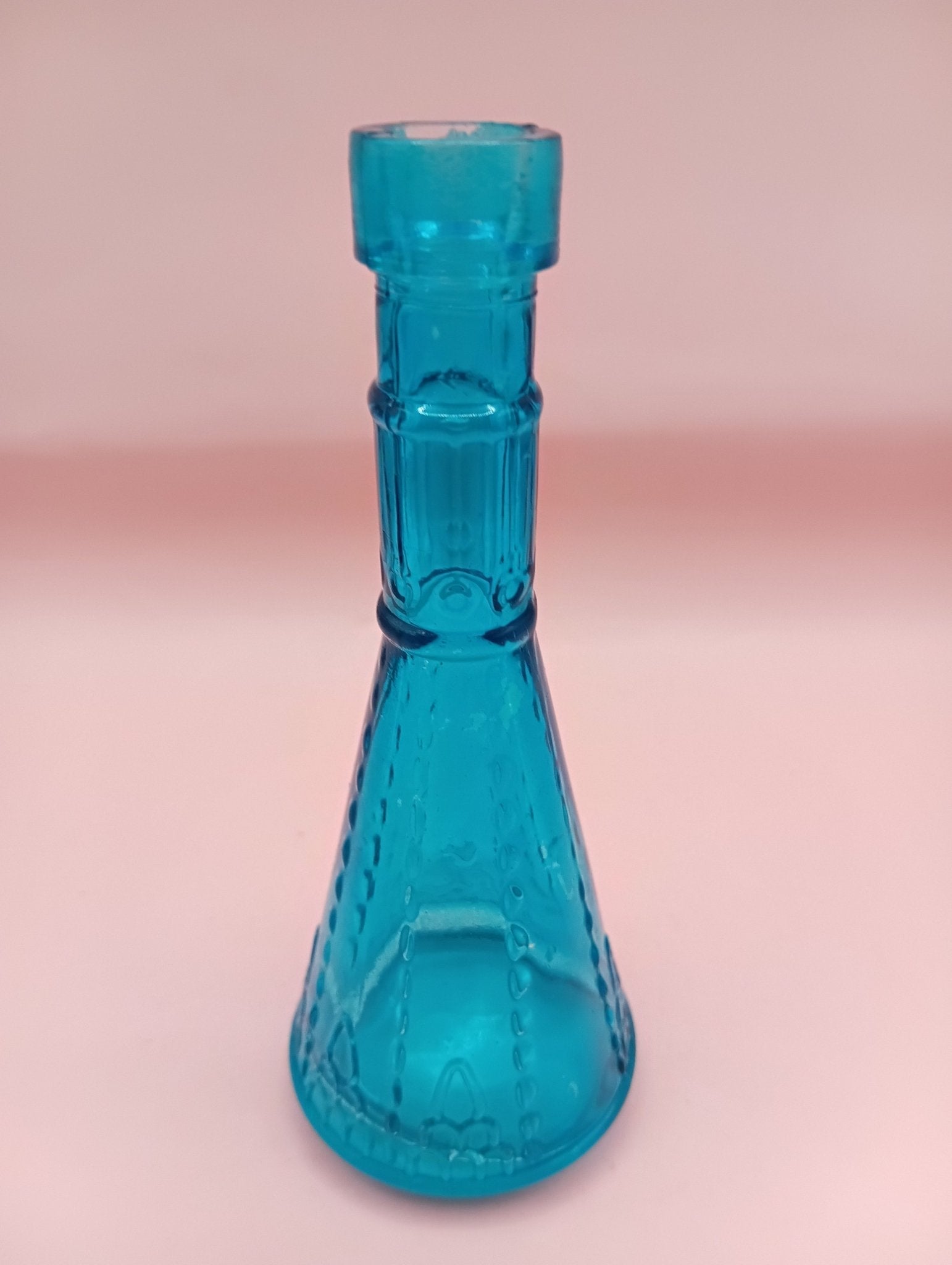 Miniature Apothecary Glass Bottle – Vintage 4.8" x 1.9" – Colored Glass Bud Vase (No Stopper Included) Accent Decor La Vie Bien Miniature Apothecary Glass Bottle – Vintage 4.8" x 1.9" – Colored Glass Bud Vase (No Stopper Included)