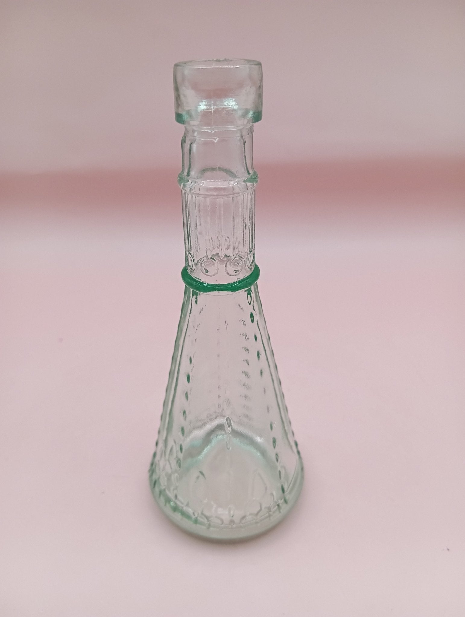Miniature Apothecary Glass Bottle – Vintage 4.8" x 1.9" – Colored Glass Bud Vase (No Stopper Included) Accent Decor La Vie Bien Miniature Apothecary Glass Bottle – Vintage 4.8" x 1.9" – Colored Glass Bud Vase (No Stopper Included)