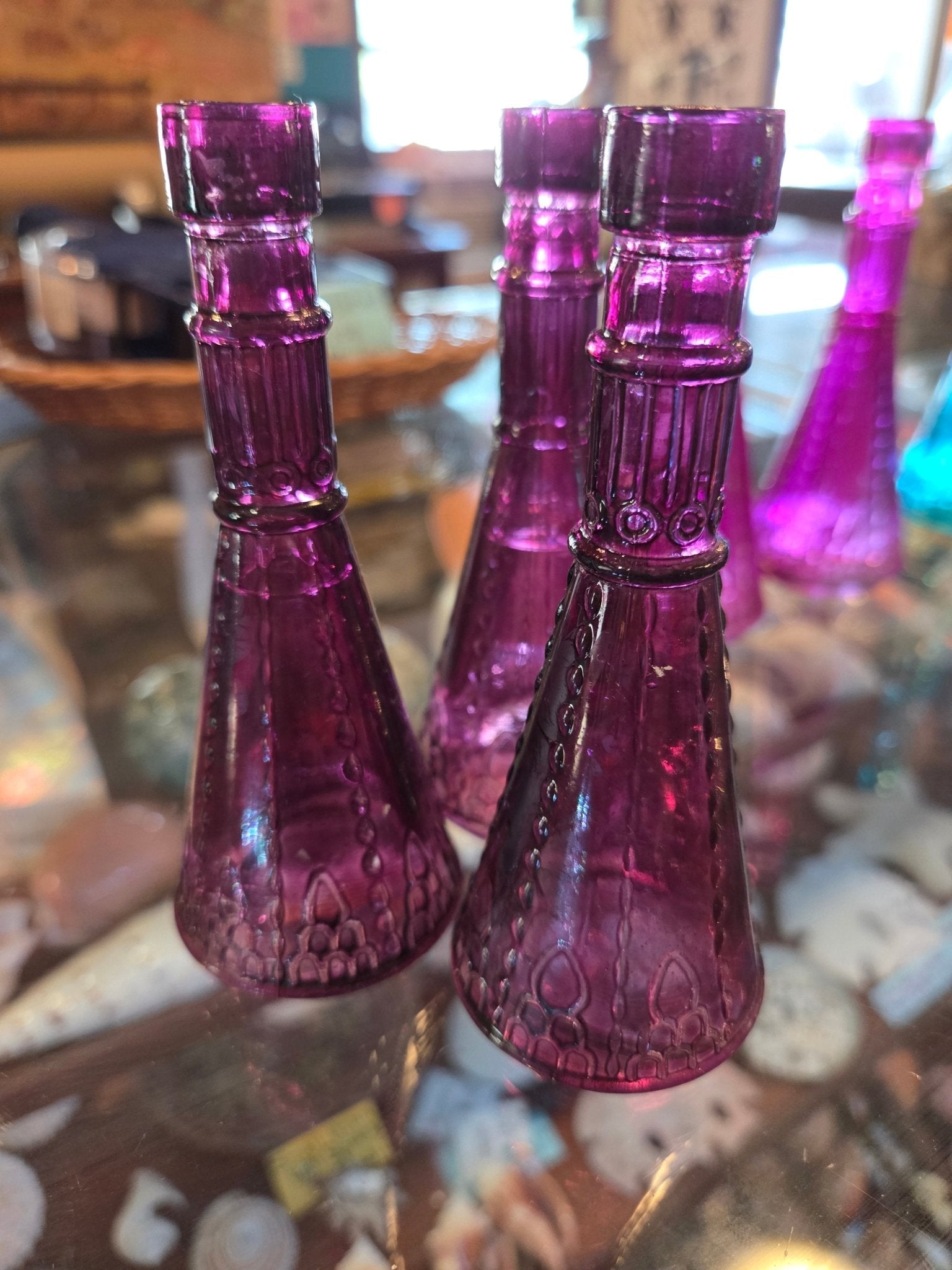 Miniature Apothecary Glass Bottle – Vintage 4.8" x 1.9" – Colored Glass Bud Vase (No Stopper Included) Accent Decor La Vie Bien Miniature Apothecary Glass Bottle – Vintage 4.8" x 1.9" – Colored Glass Bud Vase (No Stopper Included)