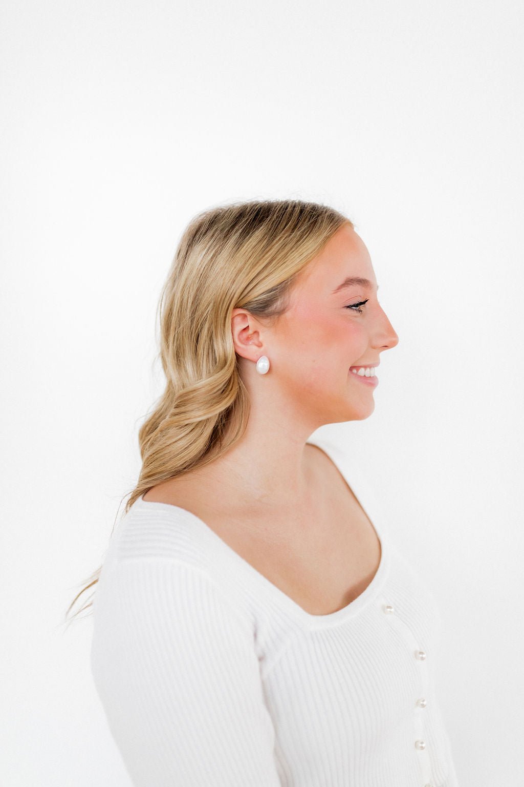 Monica Pearl Stud - White