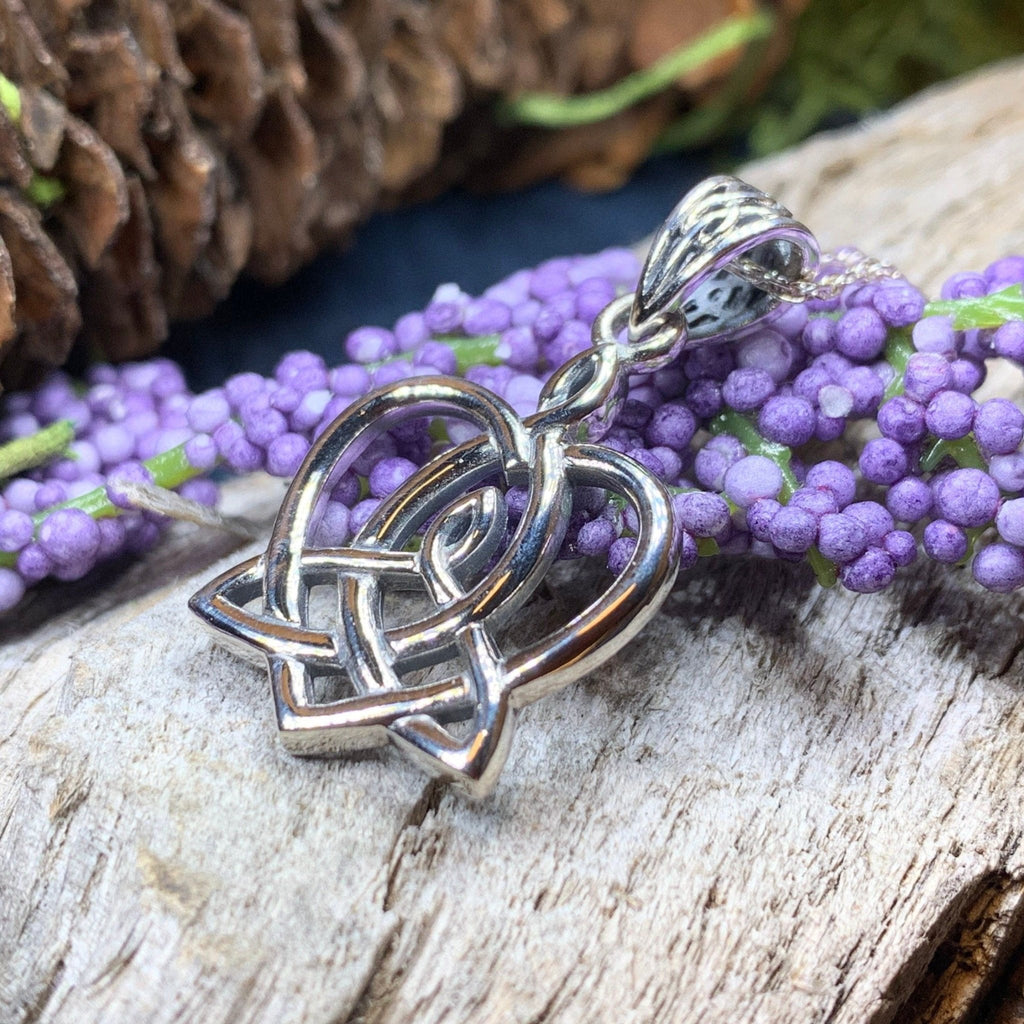 Mother's Knot Celtic Necklace in Sterling Silver Pendant La Vie Bien Mother's Knot Celtic Necklace in Sterling Silver