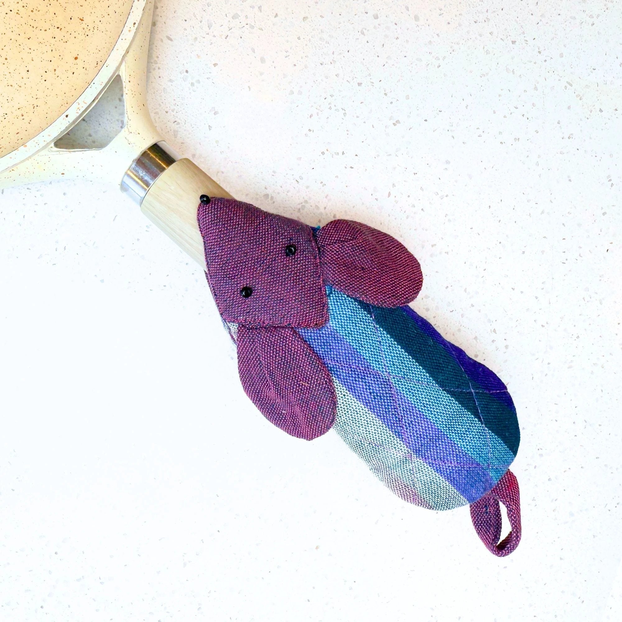 Mouse Skillet Handle Holder by Upavim Crafts