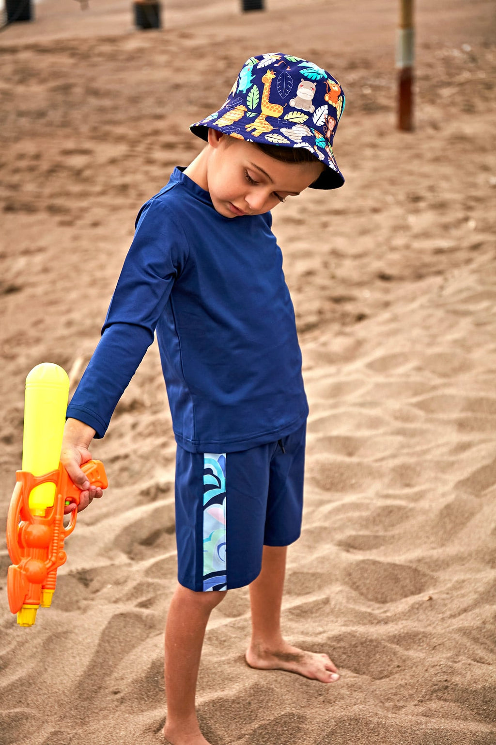 Navy Boys Shorts B2433 Erkek Çocuk Mayo La Vie Bien Navy Boys Shorts B2433