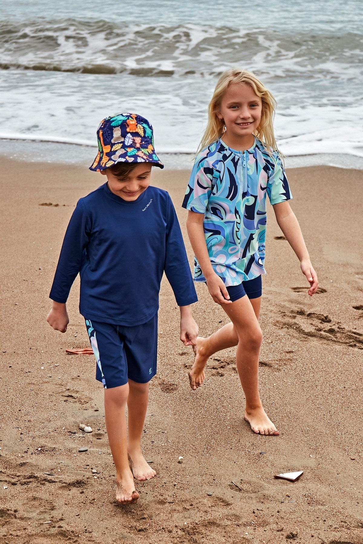 Navy Boys Shorts B2433 Erkek Çocuk Mayo La Vie Bien Navy Boys Shorts B2433