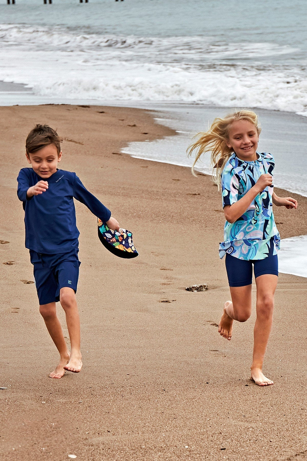 Navy Boys Shorts B2433 Erkek Çocuk Mayo La Vie Bien Navy Boys Shorts B2433