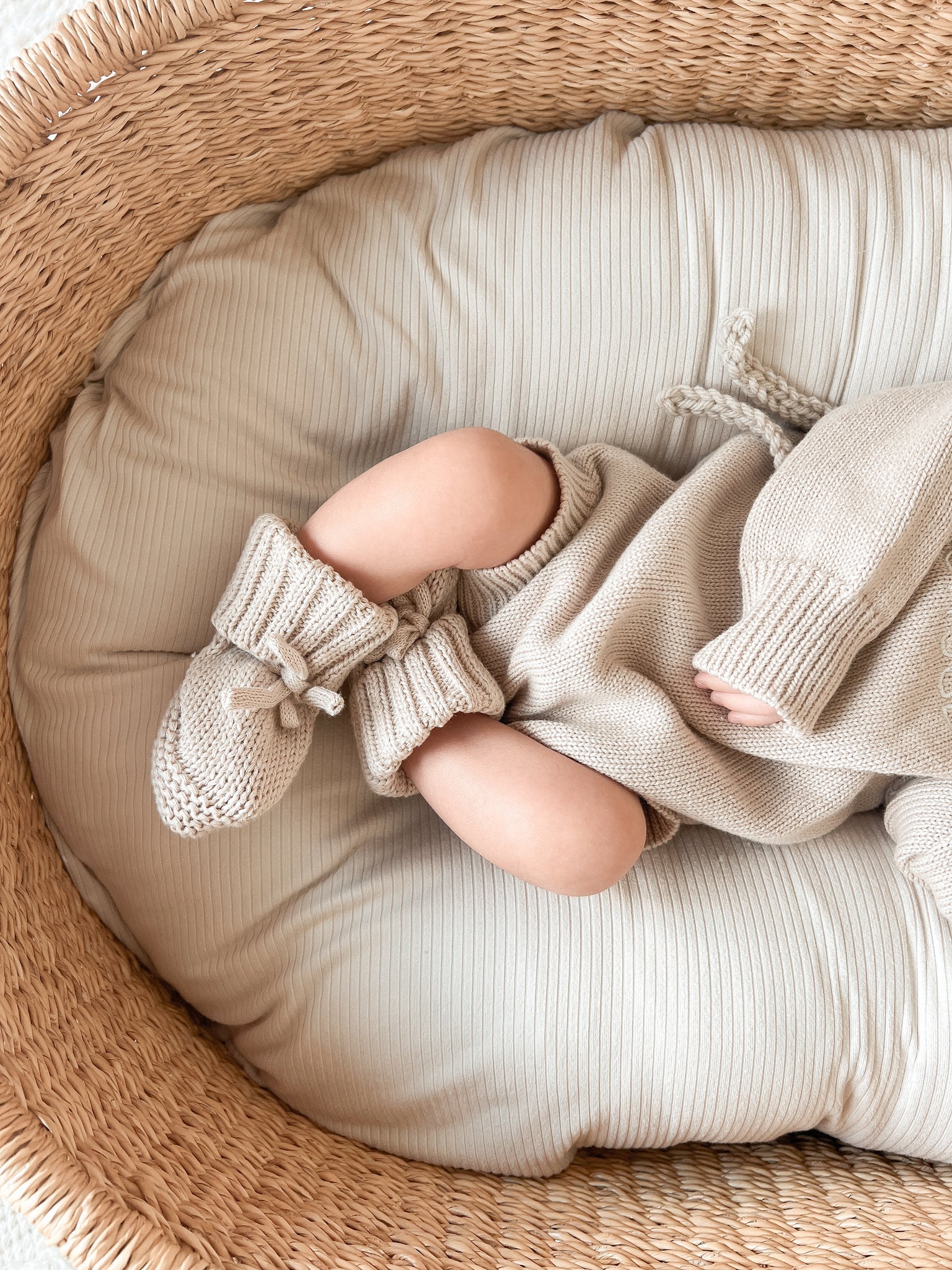 Oat Ribbed Baby Lounger Cover La Vie Bien Oat Ribbed Baby Lounger Cover