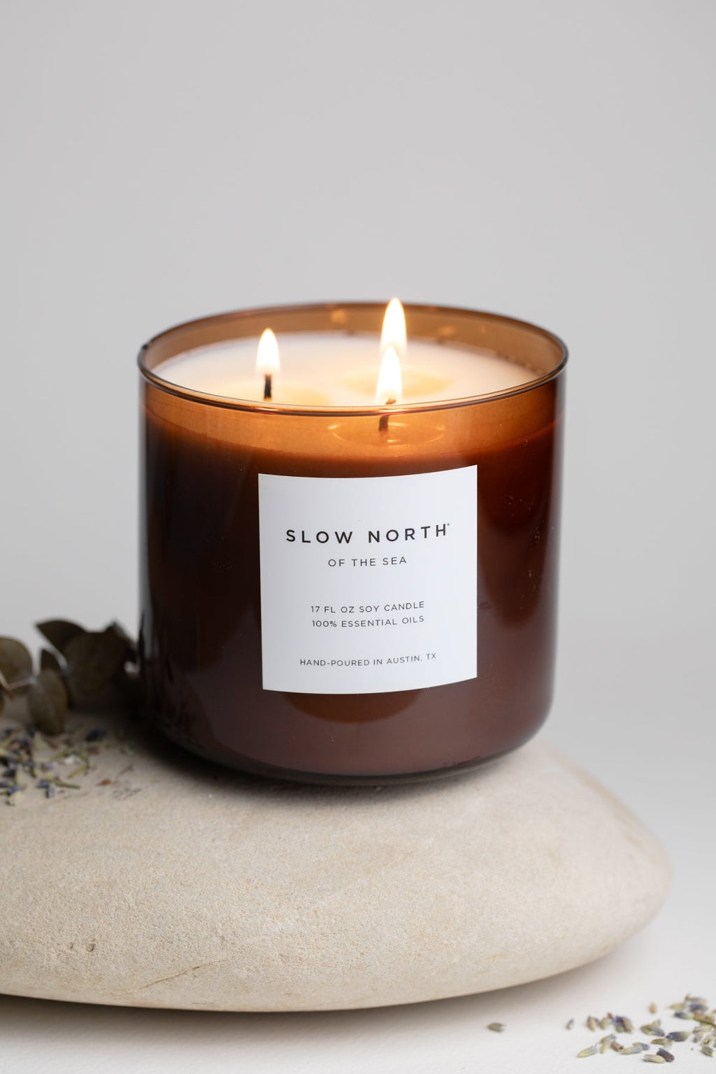 Of The Sea (Eucalyptus + Lavender + Peppermint) - Signature 3 - Wick Candle Signature 3 - Wick Candle La Vie Bien Of The Sea (Eucalyptus + Lavender + Peppermint) - Signature 3 - Wick Candle