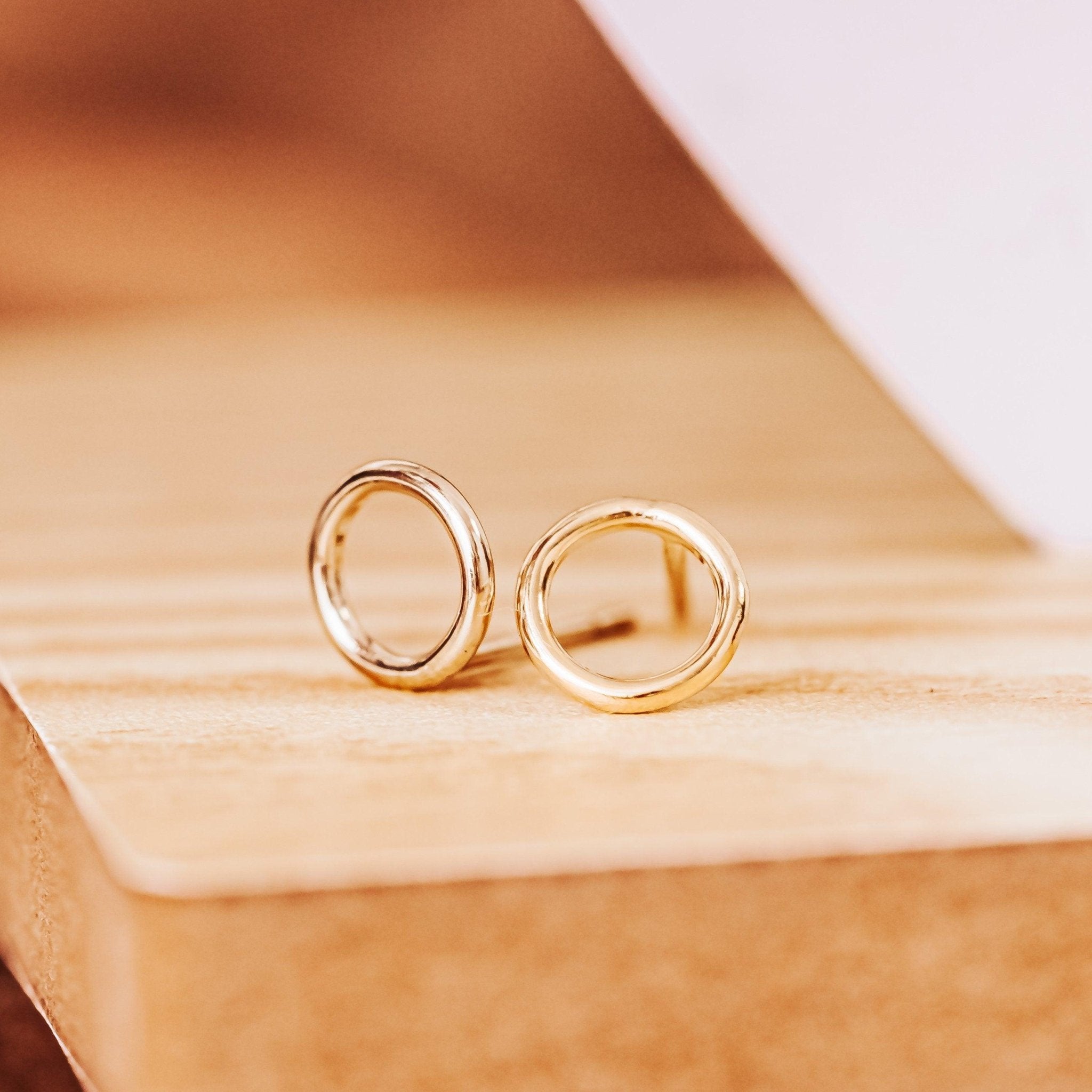 Open Circle Stud Earrings Earrings La Vie Bien Open Circle Stud Earrings