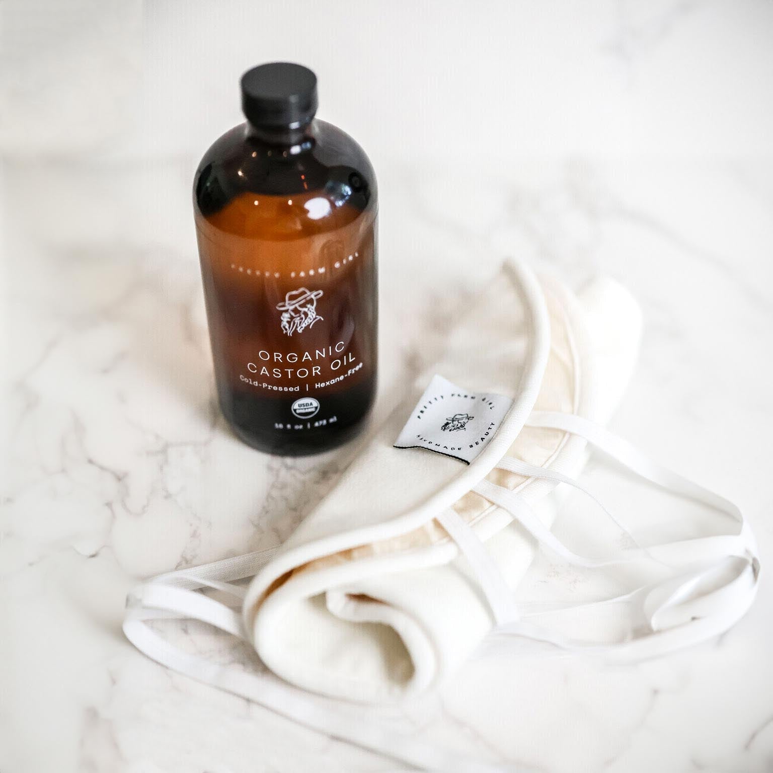 Organic Pure Castor Oil + Cloth Pack Bundle Bundle La Vie Bien Organic Pure Castor Oil + Cloth Pack Bundle