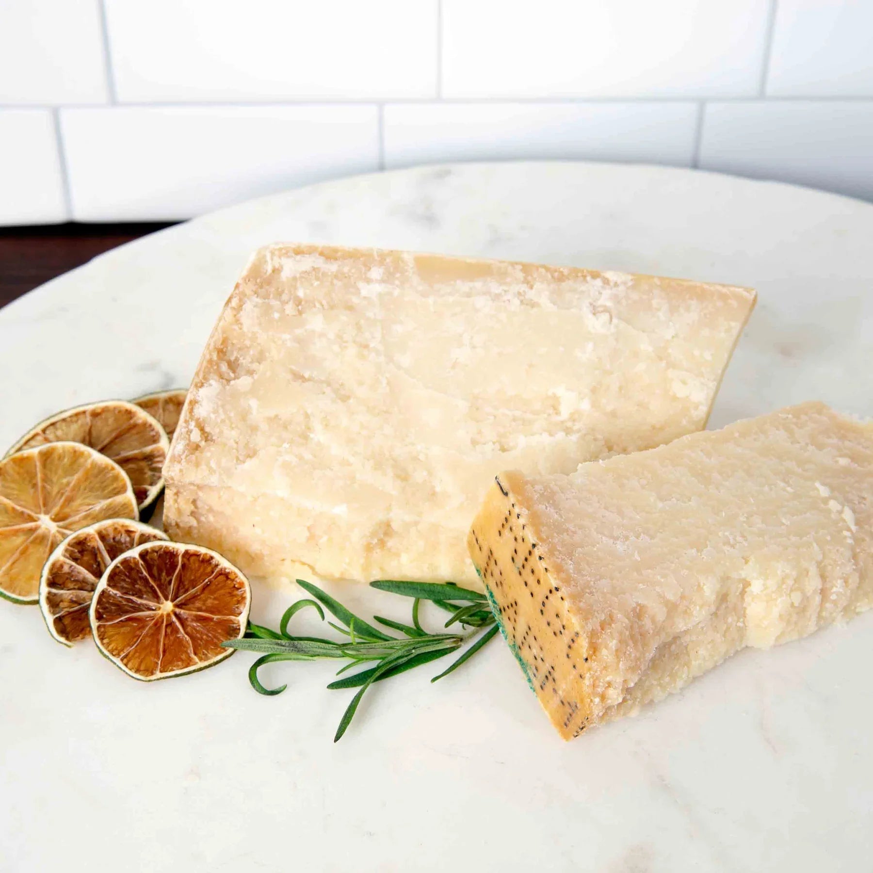 Parmigiano Reggiano Cow's Milk Cheese La Vie Bien Parmigiano Reggiano