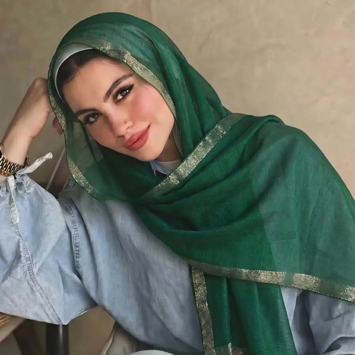Pearl Beaded Gold Border Chiffon Hijab Shawl(MH236) La Vie Bien Pearl Beaded Gold Border Chiffon Hijab Shawl(MH236)