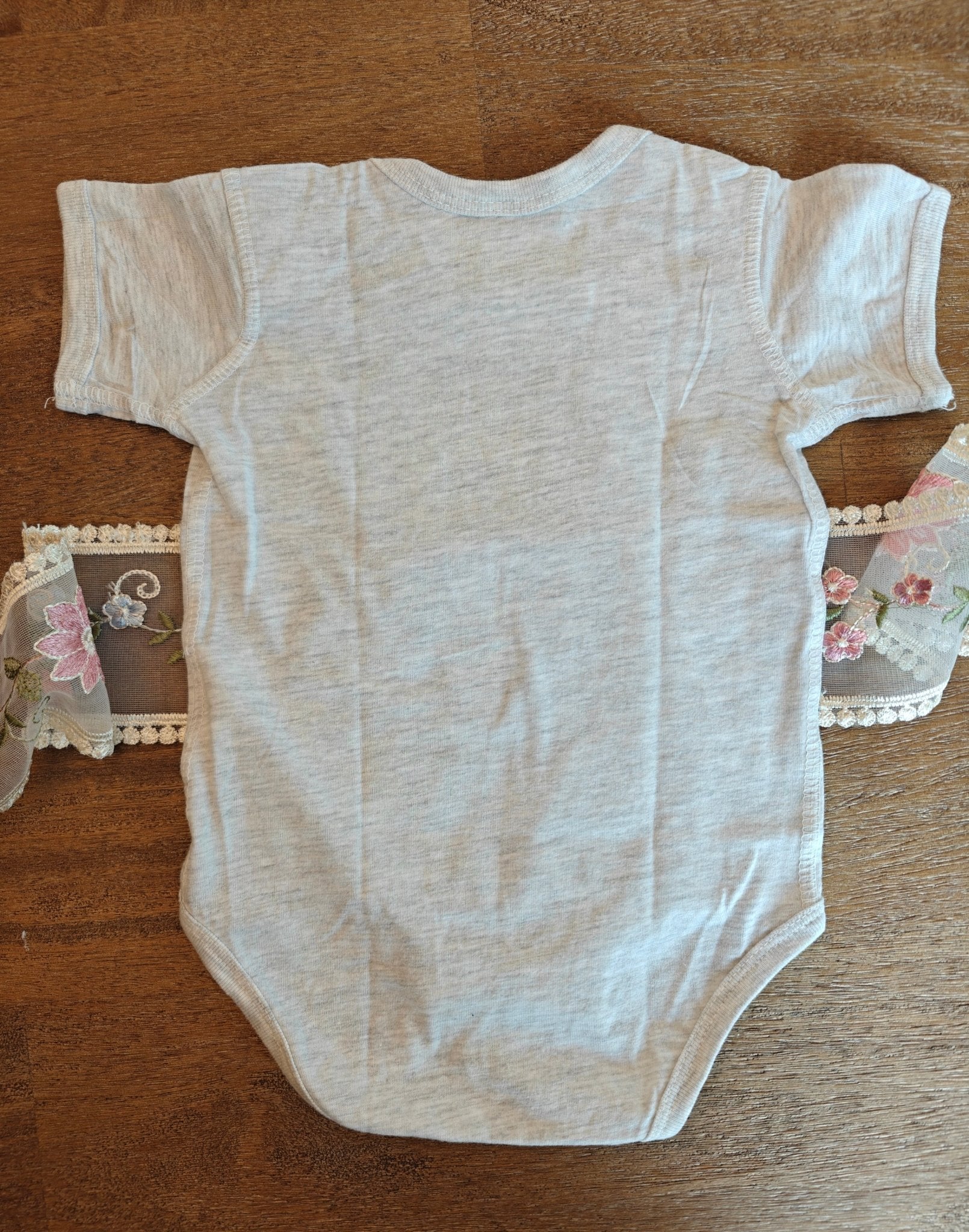 Piccolo Italian embroidered Baby jersey bodysuit, minimalist Italian baby shower outfit Baby bodysuit La Vie Bien Piccolo Italian embroidered Baby jersey bodysuit, minimalist Italian baby shower outfit