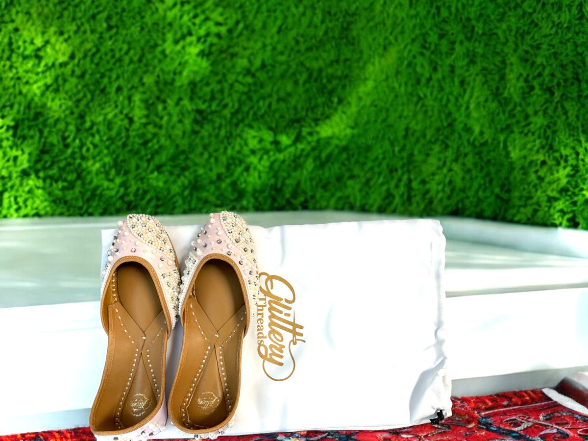 Pink Ethnic Punjabi leather Jutti with Pearl Work | Indian Traditional Mojari | Women's Khussa Shoes | Indian Ballet Flats Jutti La Vie Bien Pink Ethnic Punjabi leather Jutti with Pearl Work | Indian Traditional Mojari | Women's Khussa Shoes | Indian Ballet Flats