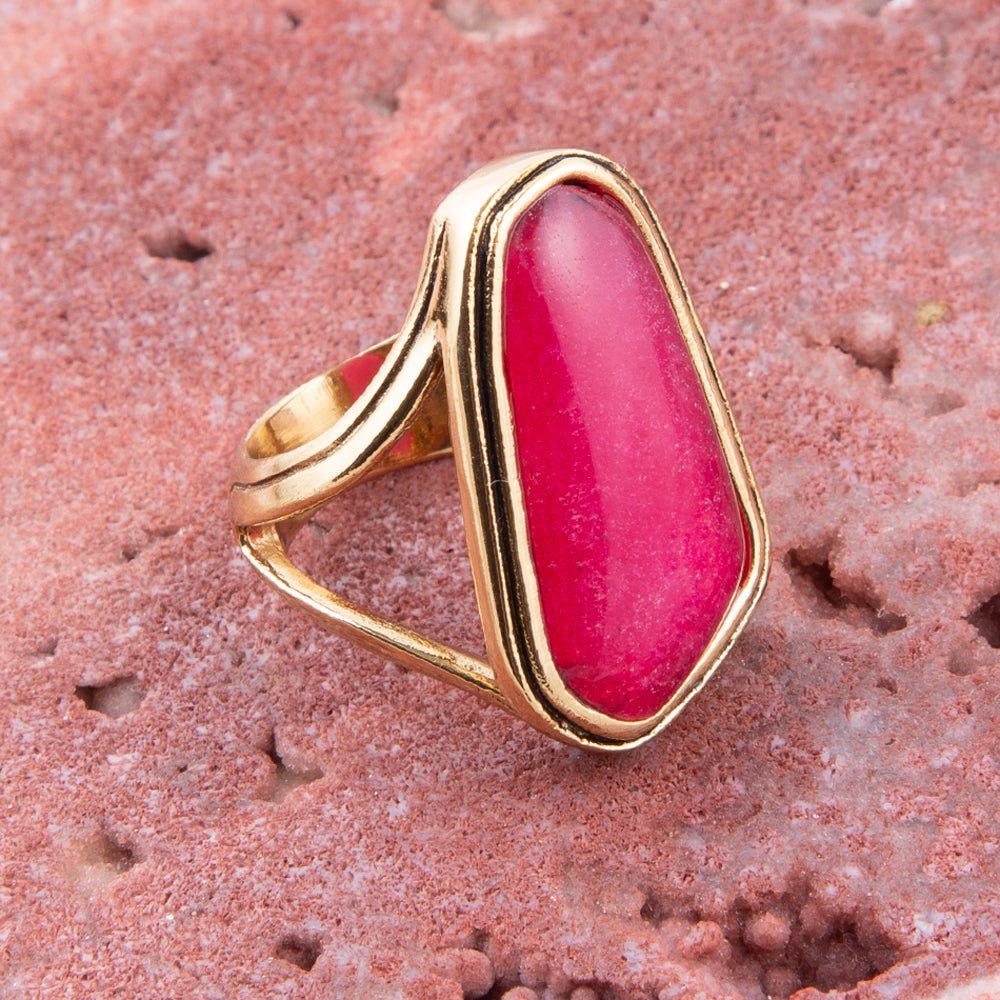 Pink Fuchsia Agate and Golden Abstract Ring Rings La Vie Bien Pink Fuchsia Agate and Golden Abstract Ring
