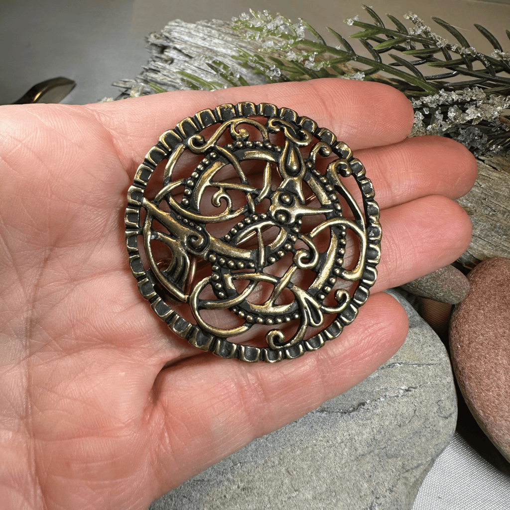Pitney Celtic Viking Brooch - Bronze Historical Reproduction Pin Brooch La Vie Bien Pitney Celtic Viking Brooch - Bronze Historical Reproduction Pin
