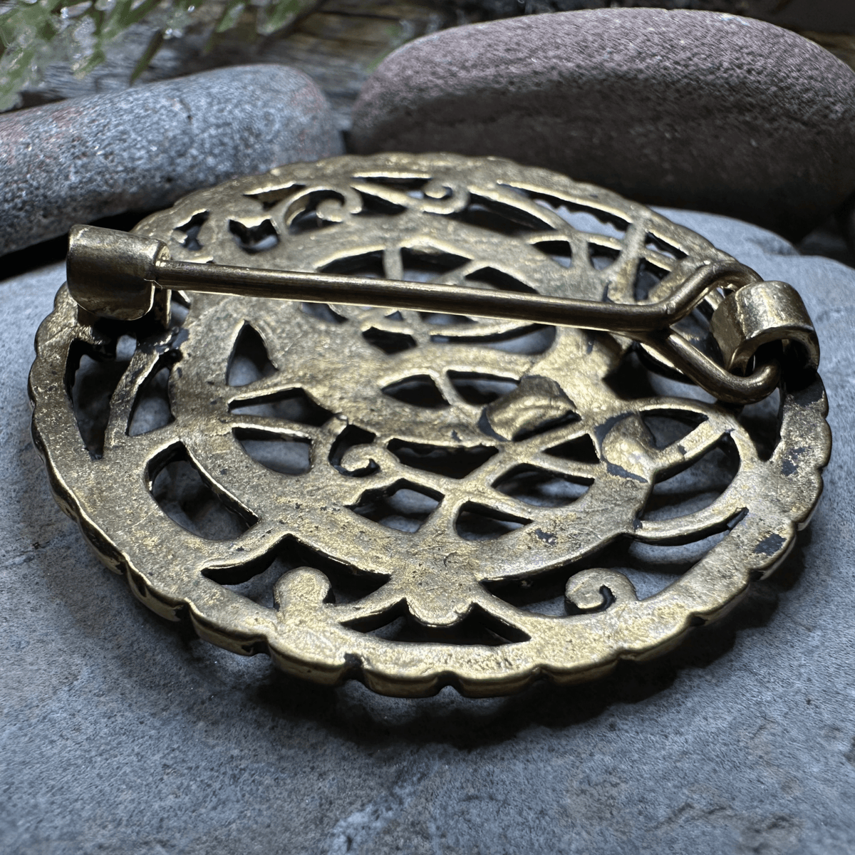 Pitney Celtic Viking Brooch - Bronze Historical Reproduction Pin Brooch La Vie Bien Pitney Celtic Viking Brooch - Bronze Historical Reproduction Pin