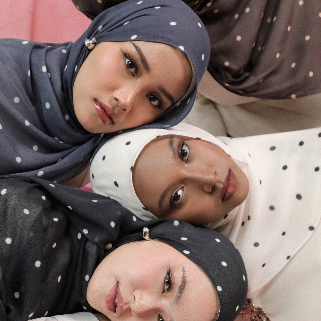 Polka Dot Hijab Scarf(MH230) La Vie Bien Polka Dot Hijab Scarf(MH230)
