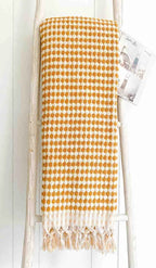 Pom Pom Bath Towel