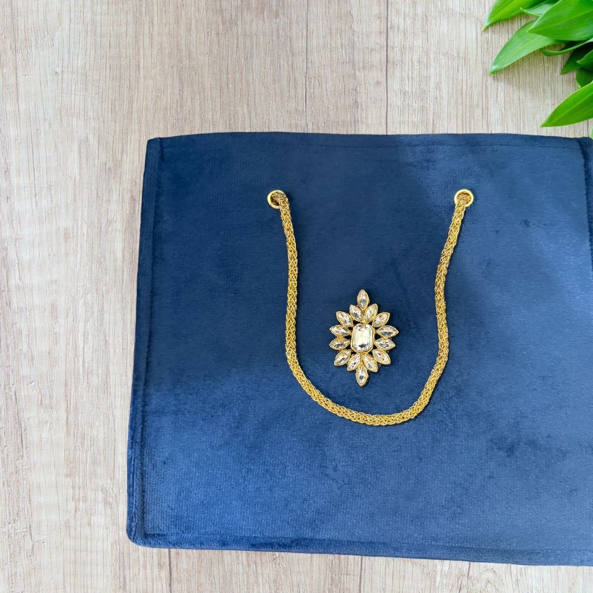 Premium Velvet Bags for Wedding Gift Traditional Gifts La Vie Bien Premium Velvet Bags for Wedding Gift