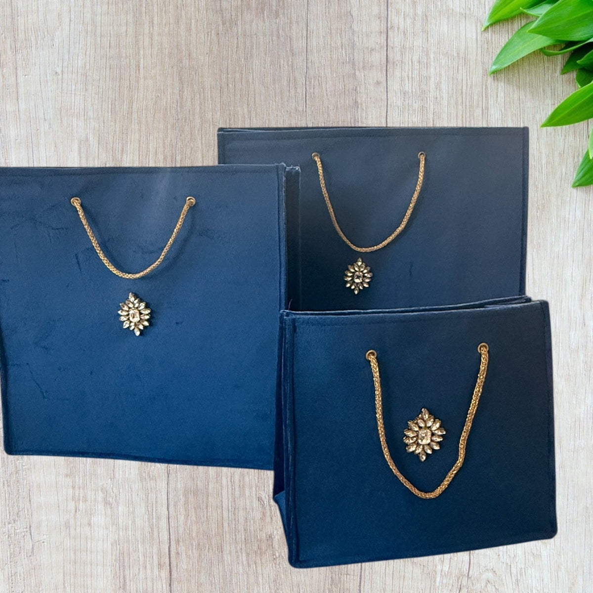 Premium Velvet Bags for Wedding Gift Traditional Gifts La Vie Bien Premium Velvet Bags for Wedding Gift