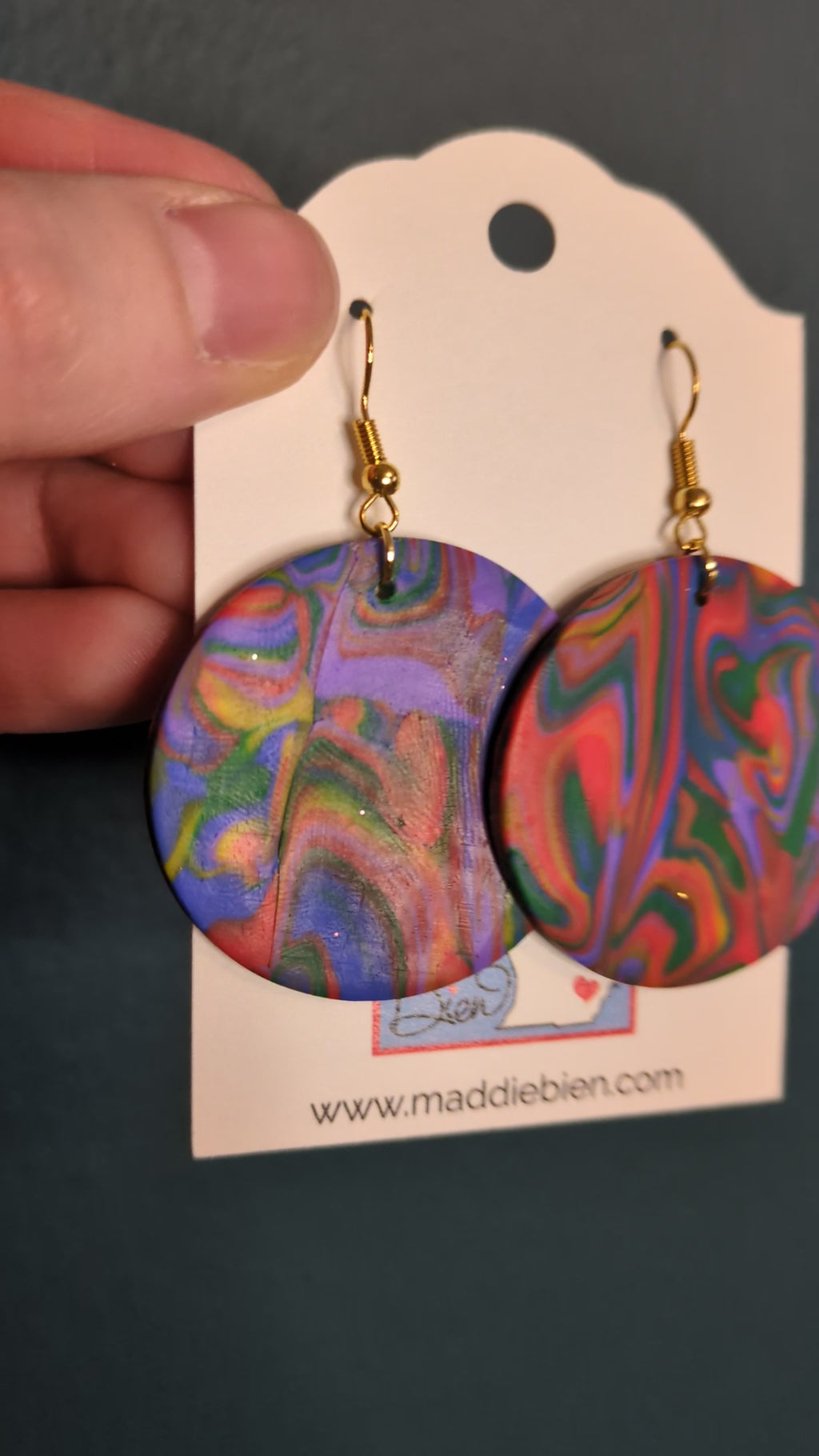 Boucles d'oreilles en argile polymère arc-en-ciel - sans nickel, pour oreilles percées, bijoux faits main parfaits pour offrir