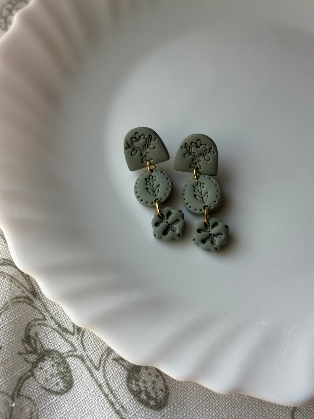 Primrose, in Sage La Vie Bien Primrose, in Sage