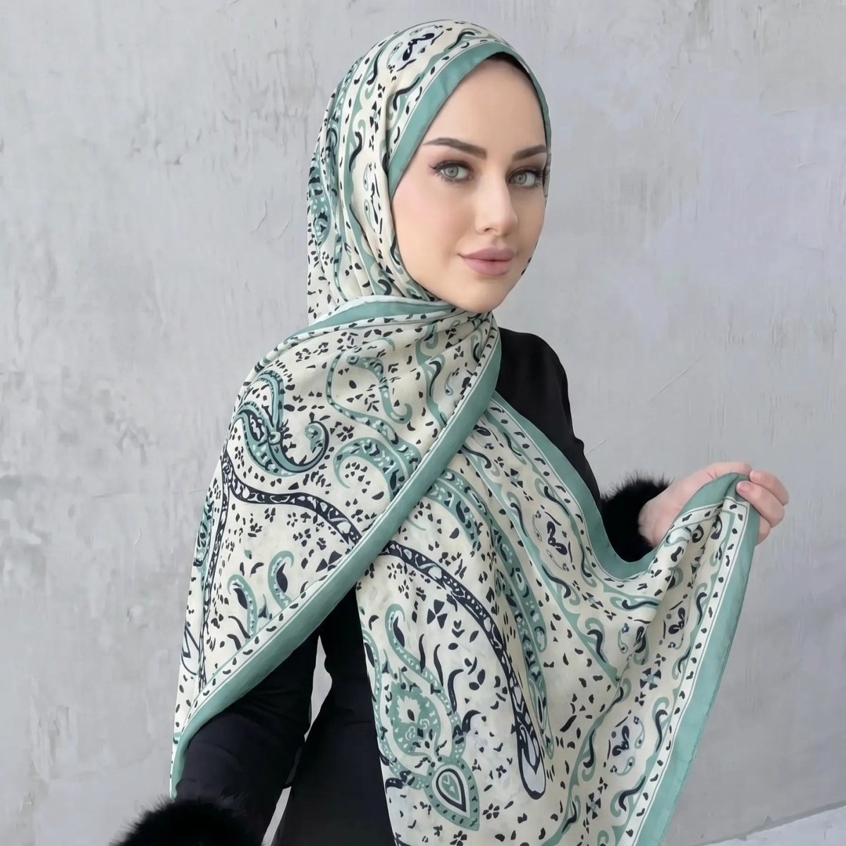 Printed Hijab Scarf(MH239) La Vie Bien Printed Hijab Scarf(MH239)