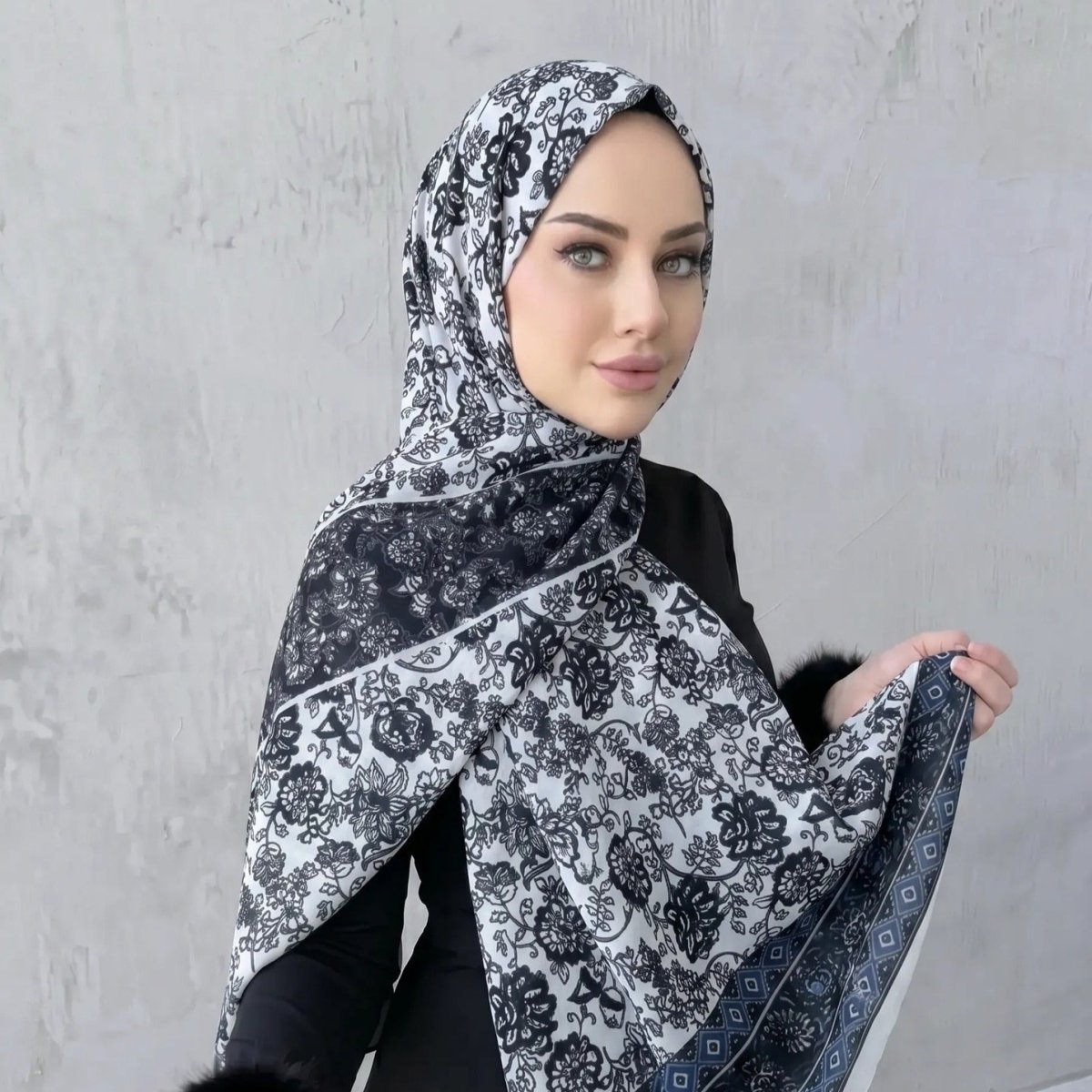 Printed Hijab Scarf(MH239) La Vie Bien Printed Hijab Scarf(MH239)