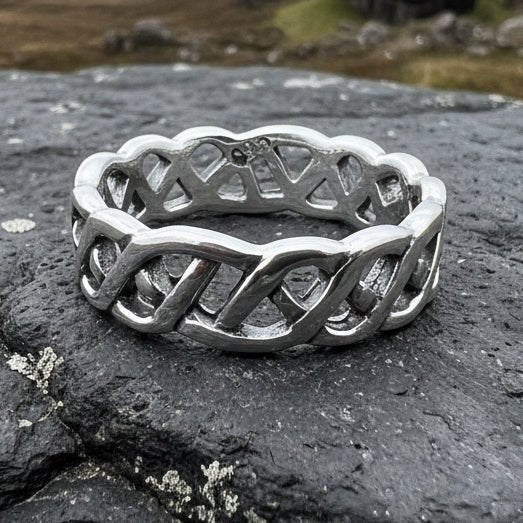 Promise Celtic Knot Ring in Sterling Silver Ring La Vie Bien Promise Celtic Knot Ring in Sterling Silver