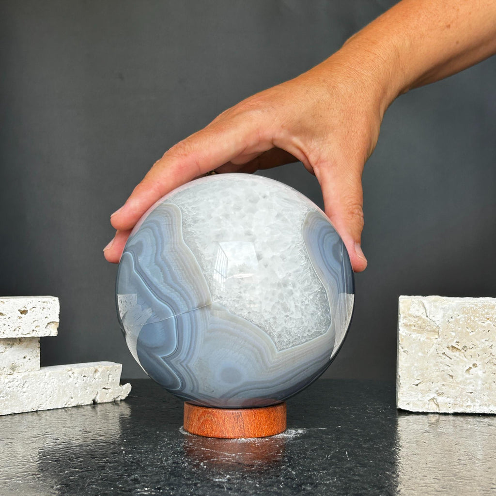Quartz sphere with agate layers, Crystal Ball 4 Lb, Large Agate sphere, Top quality crystal ball Amethyst Geodes La Vie Bien Quartz sphere with agate layers, Crystal Ball 4 Lb, Large Agate sphere, Top quality crystal ball