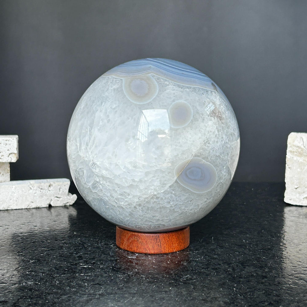Quartz sphere with agate layers, Crystal Ball 4 Lb, Large Agate sphere, Top quality crystal ball Amethyst Geodes La Vie Bien Quartz sphere with agate layers, Crystal Ball 4 Lb, Large Agate sphere, Top quality crystal ball