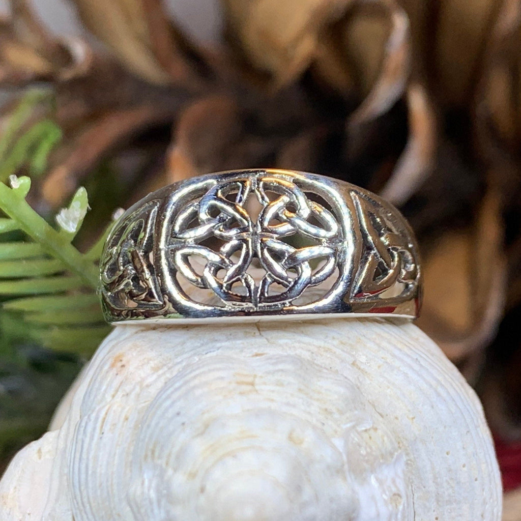 Radelia Celtic Knot Ring in Sterling Silver La Vie Bien Radelia Celtic Knot Ring in Sterling Silver