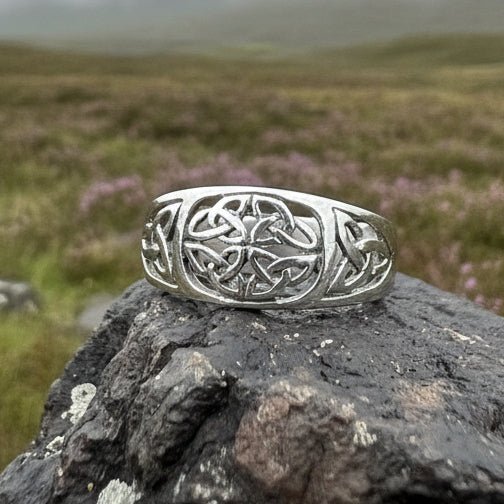 Radelia Celtic Knot Ring in Sterling Silver La Vie Bien Radelia Celtic Knot Ring in Sterling Silver
