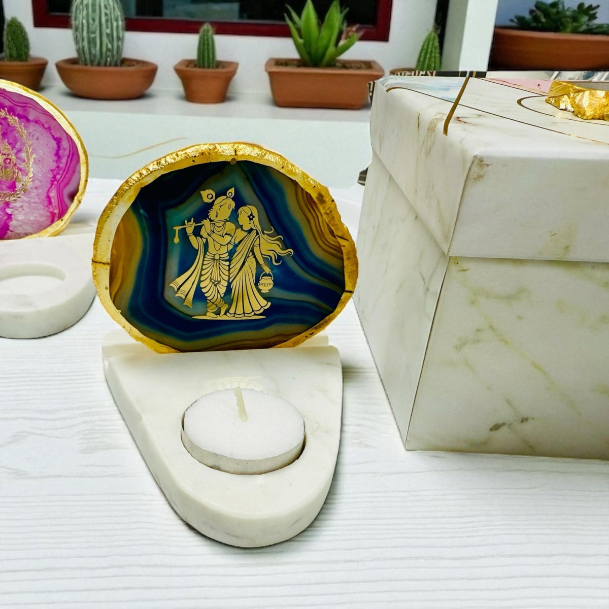 Radha Krishna Agate with Marble T Light Holder - Krishna Gift/ Janmashtami Gift/Hostess Gift La Vie Bien Radha Krishna Agate with Marble T Light Holder - Krishna Gift/ Janmashtami Gift/Hostess Gift