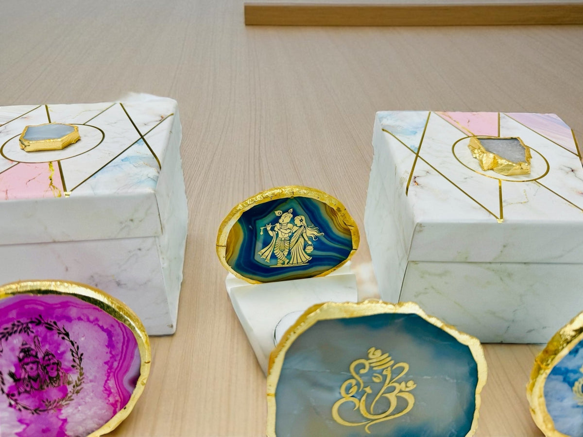 Radha Krishna Agate with Marble T Light Holder - Krishna Gift/ Janmashtami Gift/Hostess Gift La Vie Bien Radha Krishna Agate with Marble T Light Holder - Krishna Gift/ Janmashtami Gift/Hostess Gift