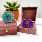 Radha Krishna on Agate with Stand & Suede Gift Box - Premium Gift for Any Occasion La Vie Bien Radha Krishna on Agate with Stand & Suede Gift Box - Premium Gift for Any Occasion