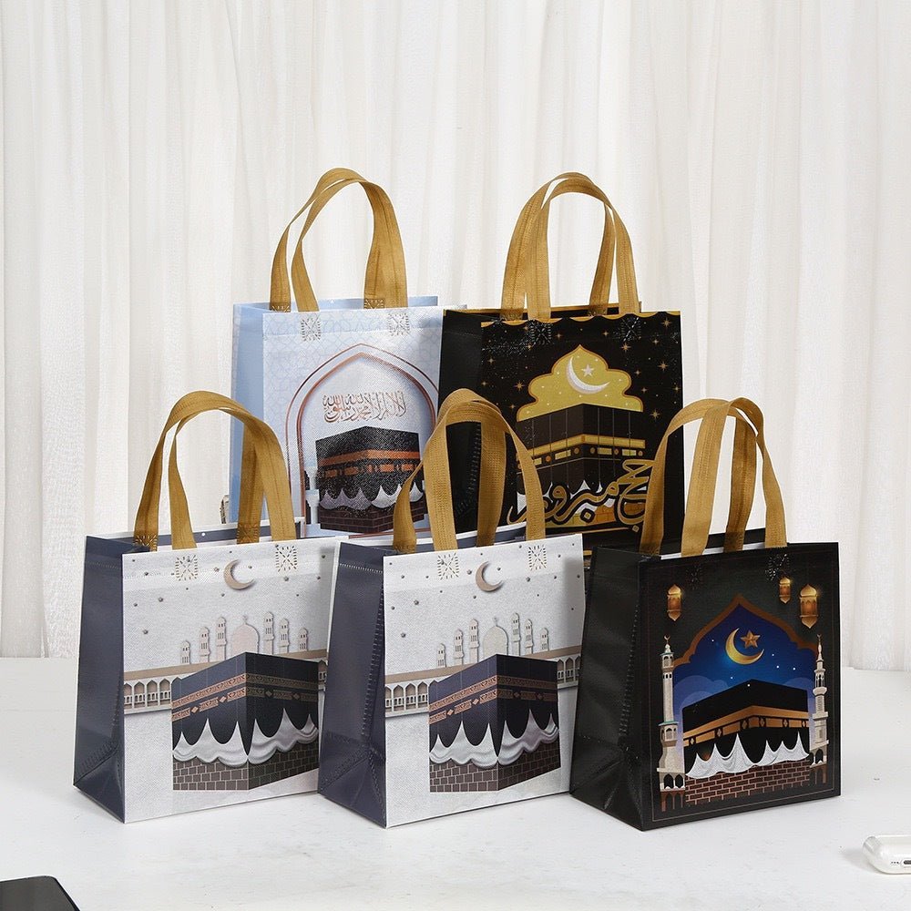 Ramadan Eid Mubarak Handheld Gift Bag Set | Kaaba Print Non-Woven Tote Bags (MAC388) La Vie Bien Ramadan Eid Mubarak Handheld Gift Bag Set | Kaaba Print Non-Woven Tote Bags (MAC388)