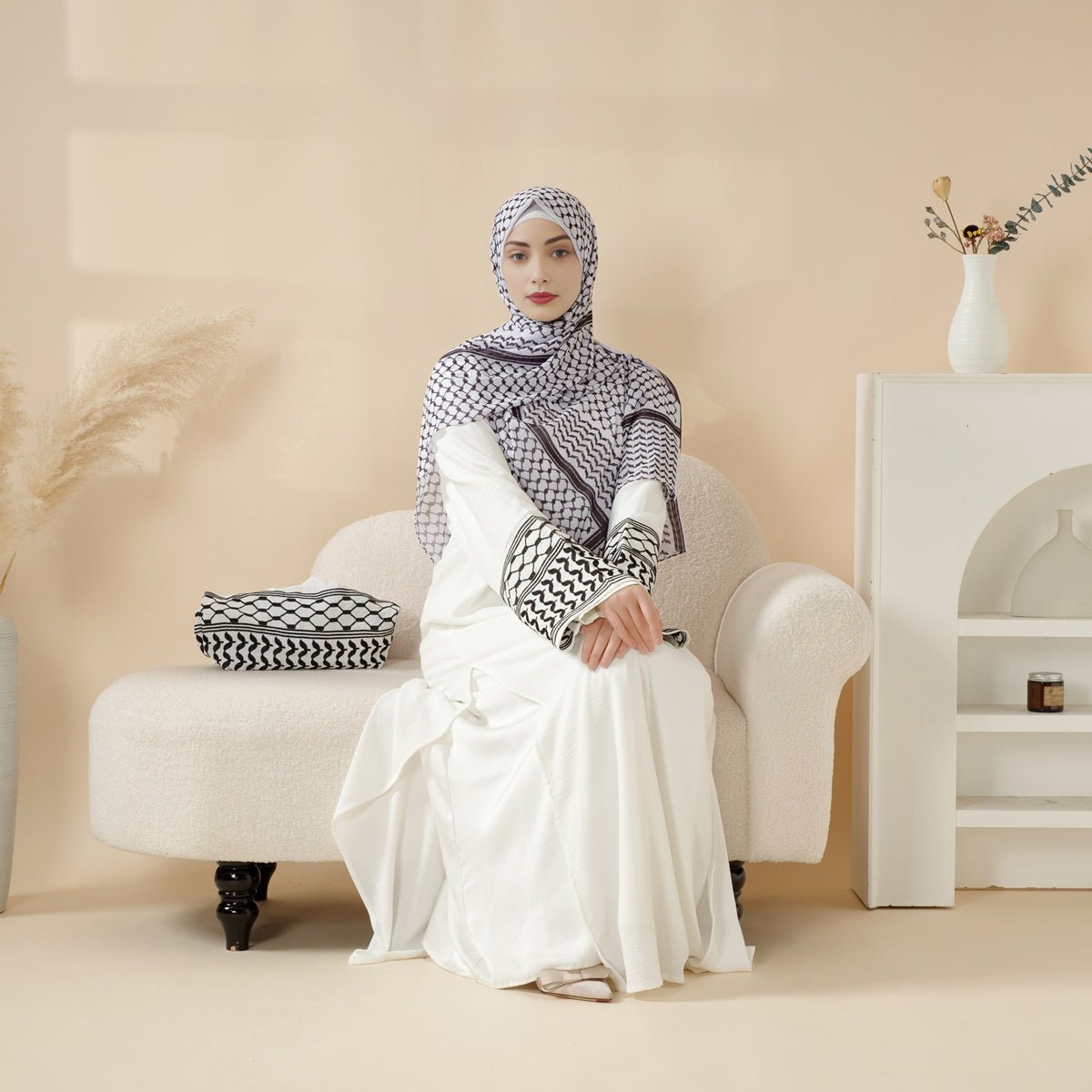 Ramadan Gift Box 2025 | Ramadan Celebration Present Box (MR069) La Vie Bien Ramadan Gift Box 2025 | Ramadan Celebration Present Box (MR069)