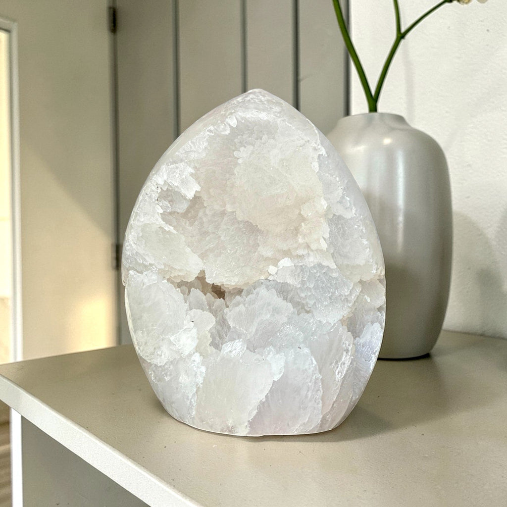Rare White Quartz Crystal With Calcite & Agate Rocks & Geodes La Vie Bien Rare White Quartz Crystal With Calcite & Agate