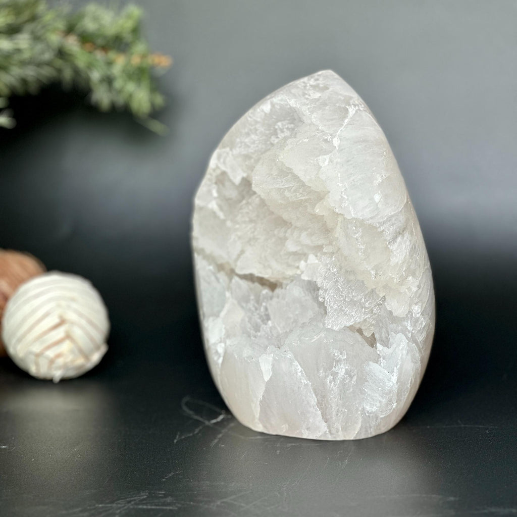 Rare White Quartz Crystal With Calcite & Agate Rocks & Geodes La Vie Bien Rare White Quartz Crystal With Calcite & Agate