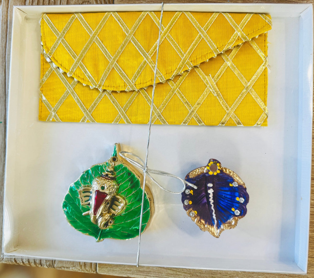 Ready-to gift Combo includes Beautiful Shagun Pouch or Lifafa, Two Handpainted Clay Diya's & Green Leaf Haldi-Kumkum Plate with Gift Box- Set of 4 for Diwali or Indian Festivals or Occasions as Return Gift Favors & Return Gifts La Vie Bien Ready-to gift Combo includes Beautiful Shagun Pouch or Lifafa, Two Handpainted Clay Diya's & Green Leaf Haldi-Kumkum Plate with Gift Box- Set of 4 for Diwali or Indian Festivals or Occasions as Return Gift