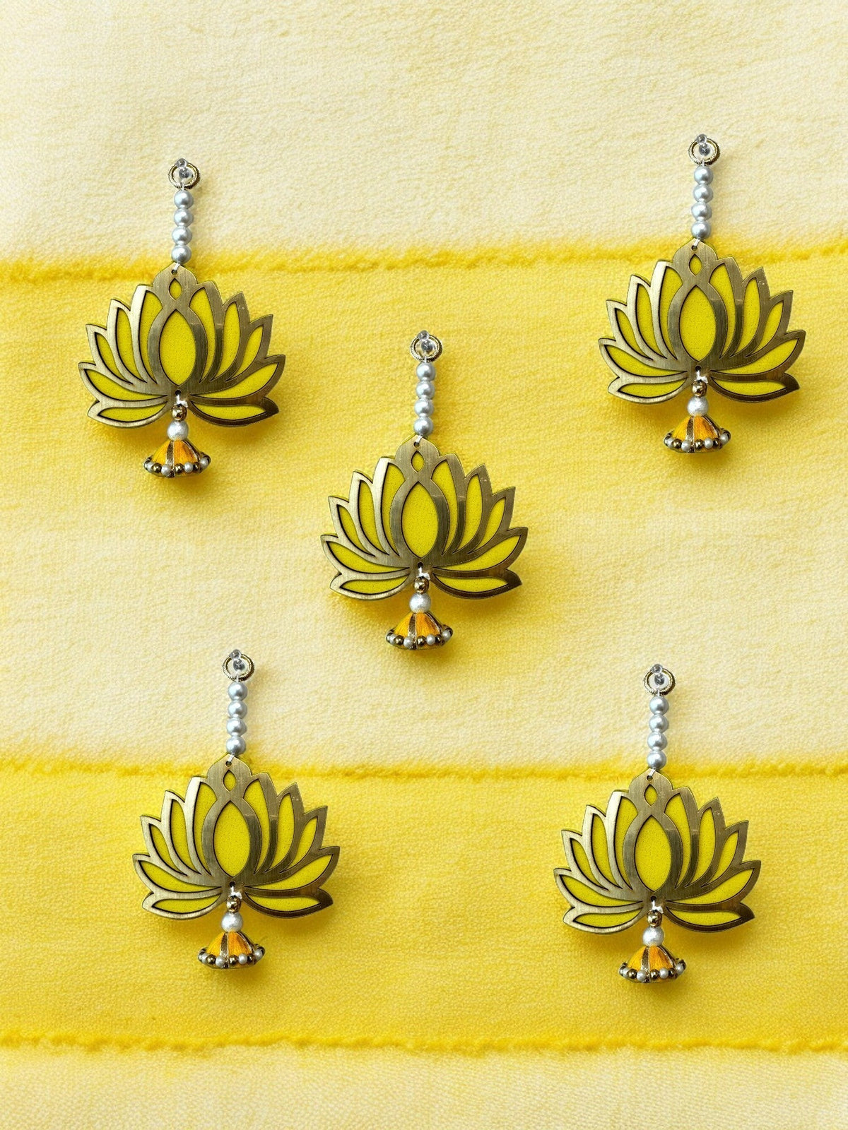Ready to Gift Combo - Lotus Hangings & Elephant Diya in Organza Potli La Vie Bien Ready to Gift Combo - Lotus Hangings & Elephant Diya in Organza Potli